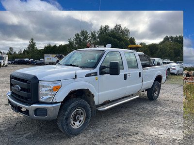 2015 Ford F-250 XL 4x4 Crew Cab Pickup