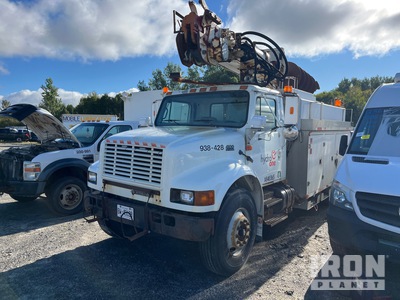2002 Terex Commander 4047 on 2002 International 4900 4x2 掘削用デリックトラック
