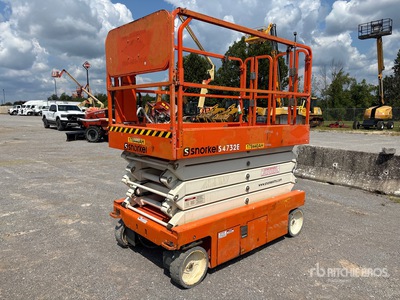 2016 Snorkel S4732E Electric Scissor Lift