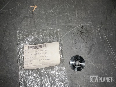 (8) Fairchild Controls 102884 Bearing Retainer Caps