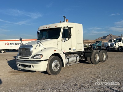 2003 Freightliner Columbia 6x4 T/A Sleeper Truck Tractor