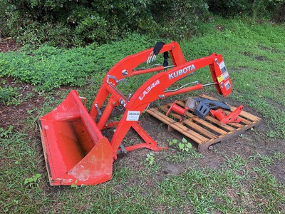 Kubota LA344S Front Loader Attachment
