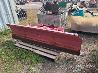 TMG GL-SP240 7 ft 10 in Hydraulic Reversing Chasse-neige - Fits Skid Steer Loader