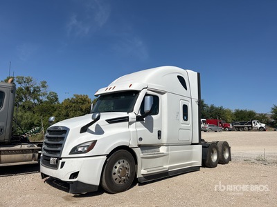 2020 Freightliner Cascadia 126 6x4 T/A Sleeper Truck Tractor
