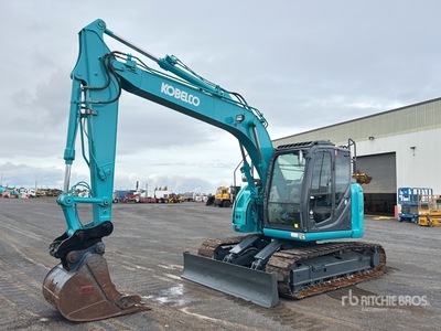 2015 Kobelco SK135SR-3 Excavatrice sur chenilles