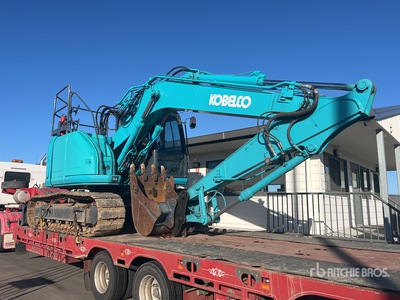 2015 Kobelco SK135SR-3 Excavatrice sur chenilles