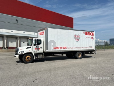2015 Hino 268 Van Truck