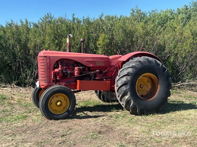 Massey-Harris 55 2WD Wide Front Tracteur de collection