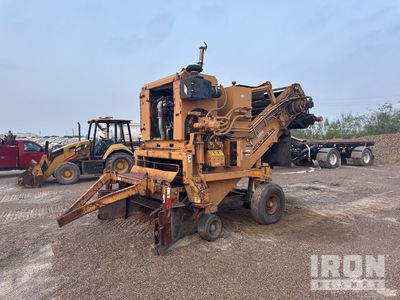 2015 Lincoln Paving 660 AXL Hydraulic Paving Elevator