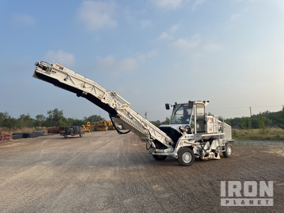 2016 Roadtec CB-100 Wheel Asphalt Transfer Machine