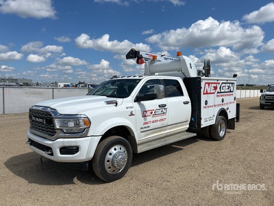 2022 Dodge Ram 5500 4x4 Crew Cab Camion de servicios