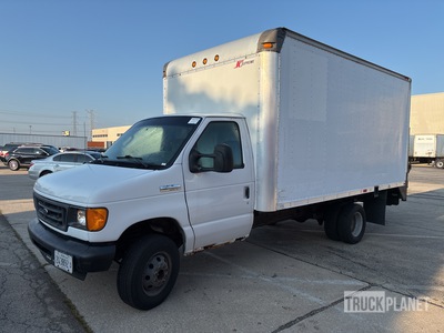 2006 Ford E350 4x2 Van Truck