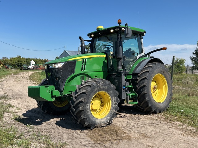 2014 John Deere 7230R 4WD Tractor