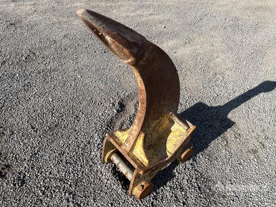 Komatsu Q/C Excavator Ripper - Fits 7 - 10 Ton