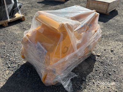 2024 SDCH SDCH-08 Quick Coupler - Fits Cat 320 (Unused)