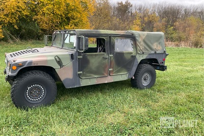 AM General M1097R1 HMMWV 4 Door Soft Top w/Truck Body