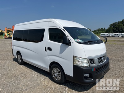2014 年 Nissan Caravan Passenger Van