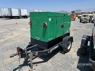 2016 Whisperwatt DCA25SSIU4F 20 kW Mobile Groupe électrogène