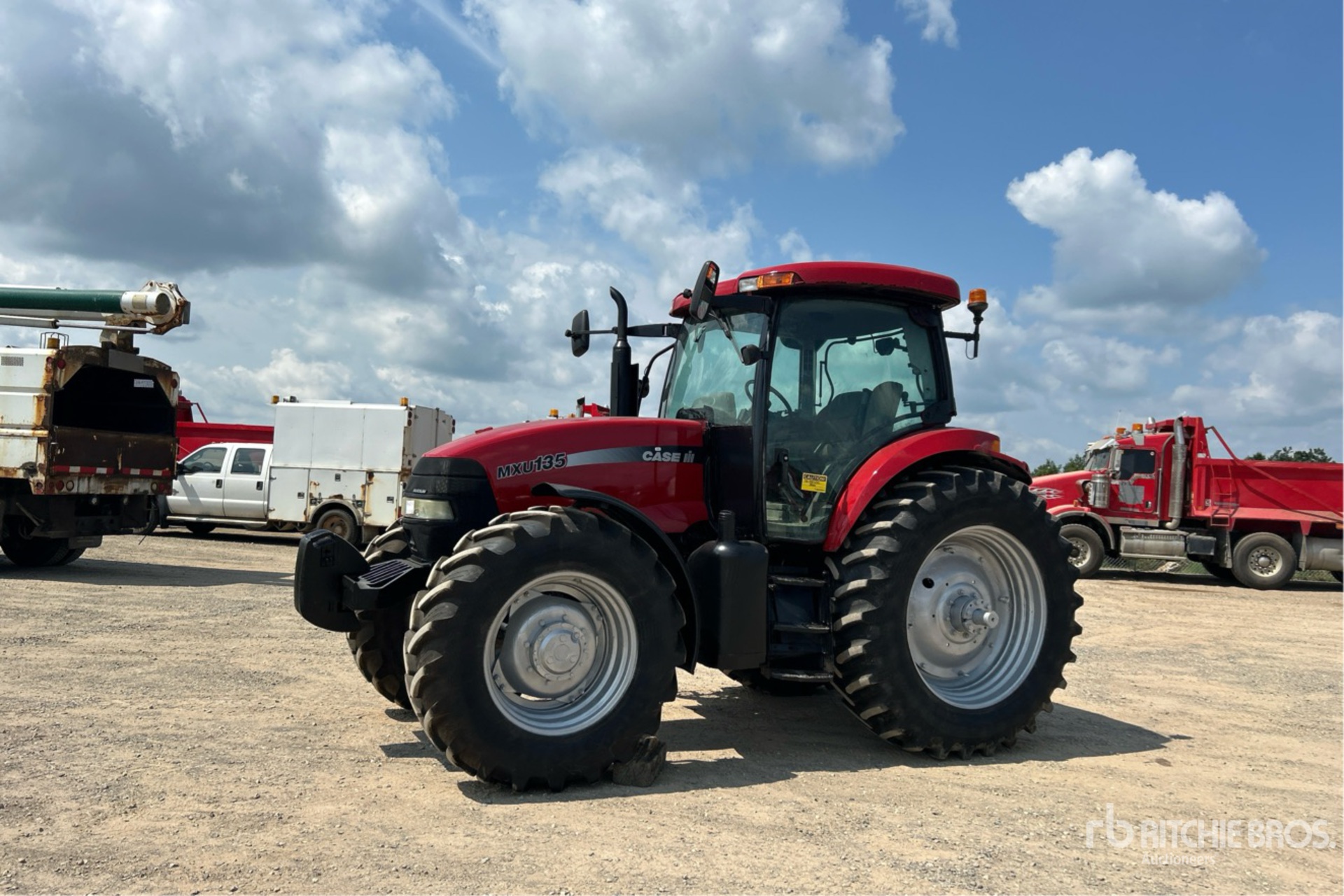 2007 Case IH MXU135 4WD Tractor Agrícola