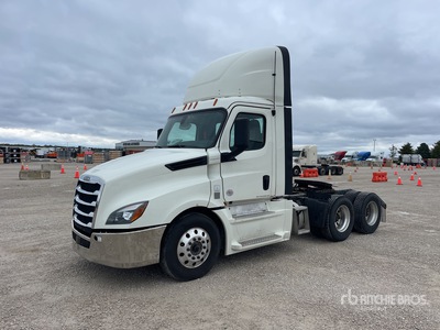2019 Freightliner Cascadia 126 6x4 T/A Day Cab Truck Tractor
