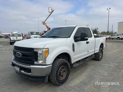 2017 Ford F-250 4x4 Extended Cab Pickup