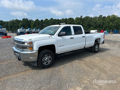 2016 Chevrolet 2500HD 4x2 Crew Cab Pickup