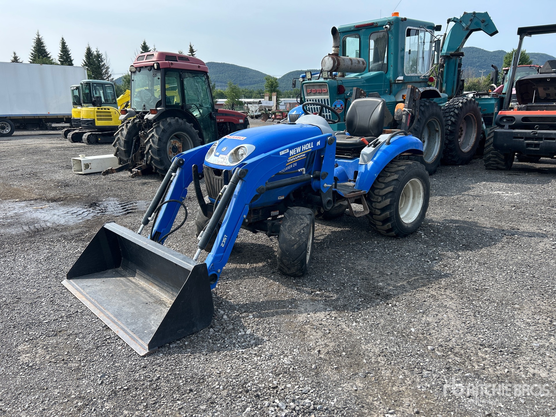 2017 New Holland Boomer 24 4WD Utility Tractor (Inoperable)