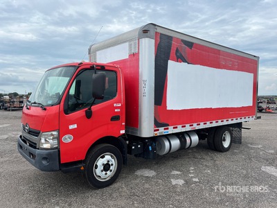 2018 Hino 195 4x2 Camion fourgon