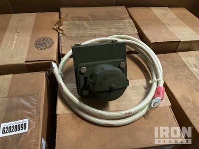 (53) Slave Receptacles