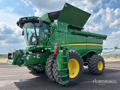 2022 John Deere S770 4x4 Mietitrebbia