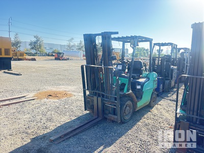2014 Mitsubishi FG25N 4500 lb Cushion Tire Wózek widłowy