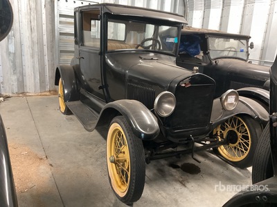 1926 Ford Model T Coupe Classic Car