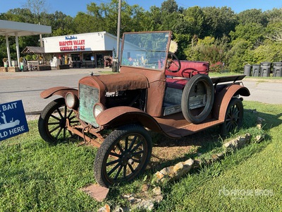 1925 Ford Model T Roadster Classic Car