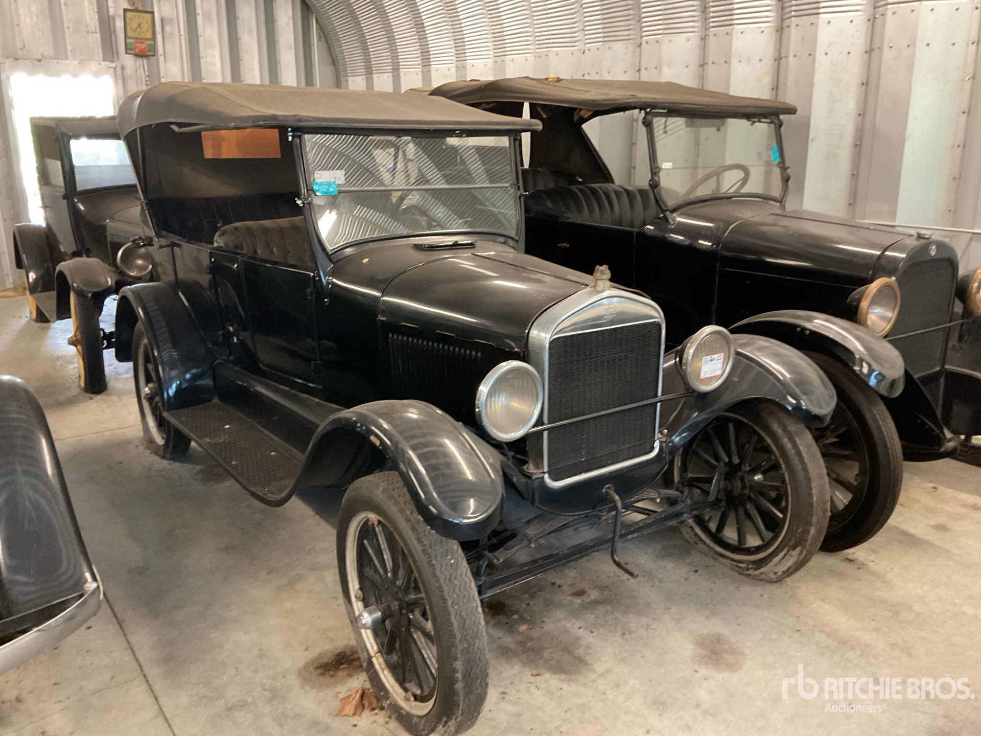 1926 Ford Model T 4-Door Touring 自動車