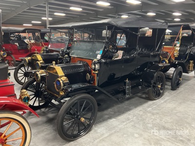 1914 Ford Model T Touring Classic Car