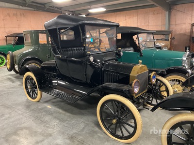 1915 Ford Model T Roadster Classic Car