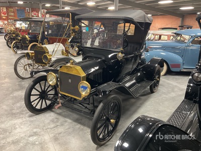 1915 Ford Model T Roadster 自動車