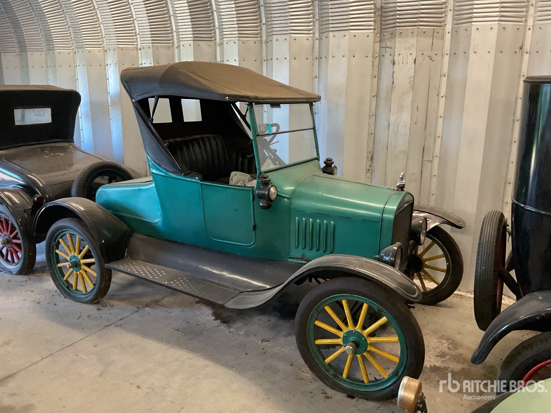 1916 Ford Model T Runabout 自動車