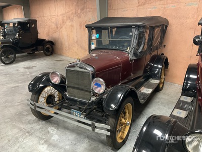 1926 Ford Model T 4-door Touring 自動車