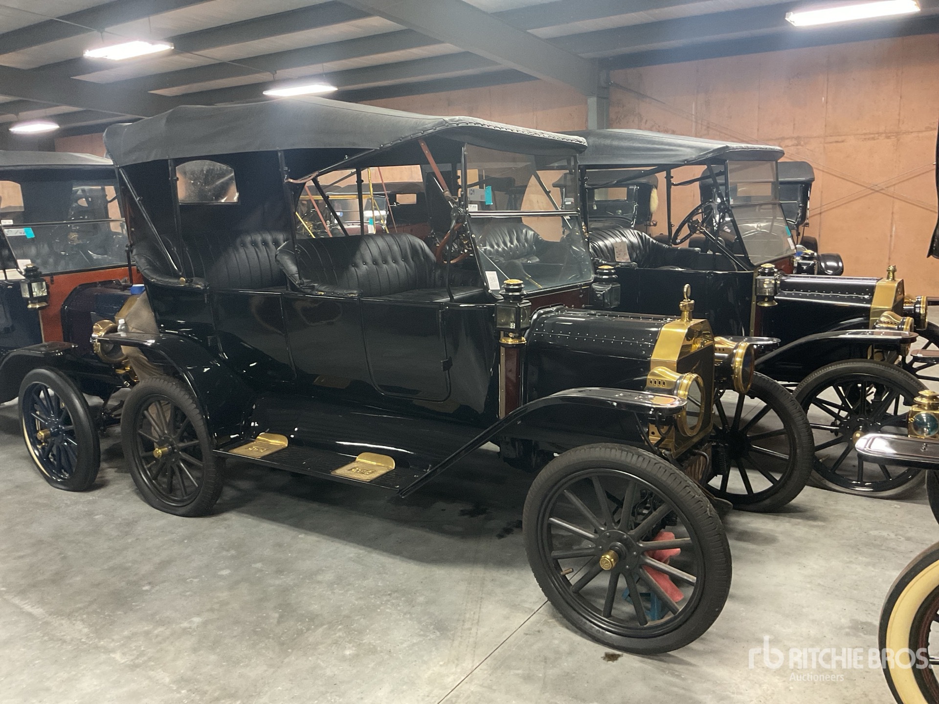 1914 Ford Model T 4-door Touring Auto d'epoca