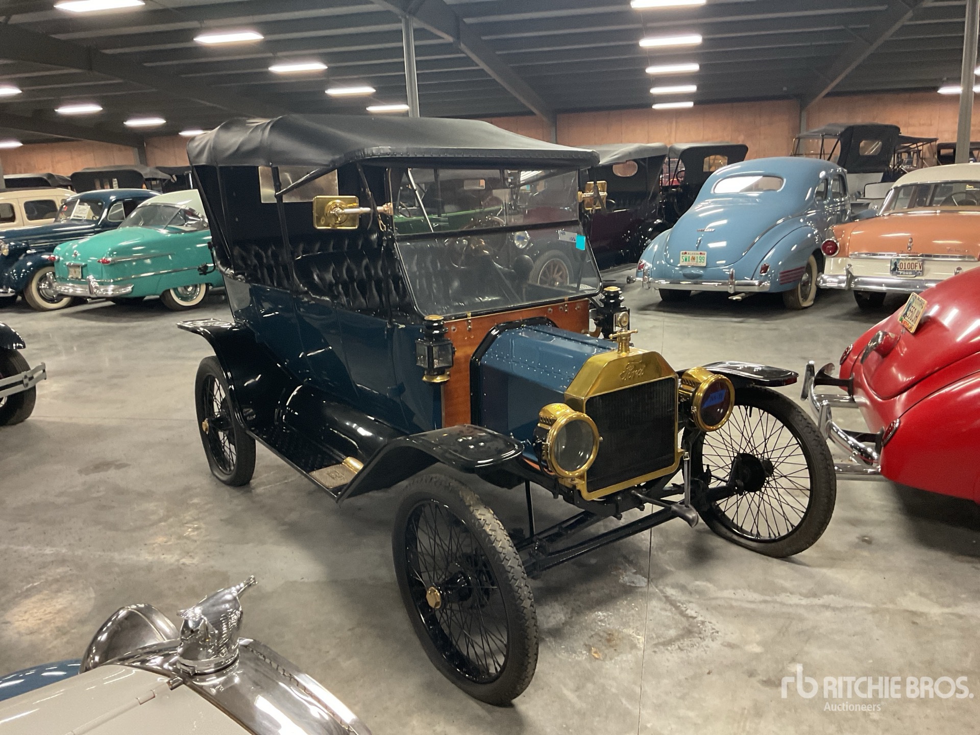 1913 Ford Model T 4-door Touring Auto d'epoca