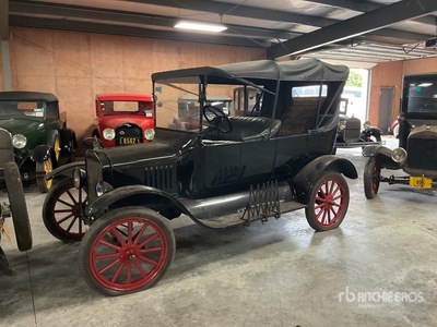 1917 Ford Model T 4-door Touring Classic Car