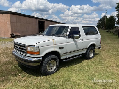 1995 Ford Bronco 4WD SUV