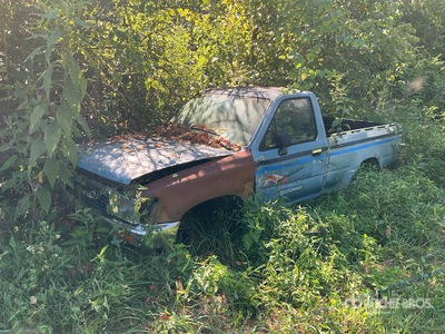 1989 Toyota Hilux DLX 4x4 Pickup