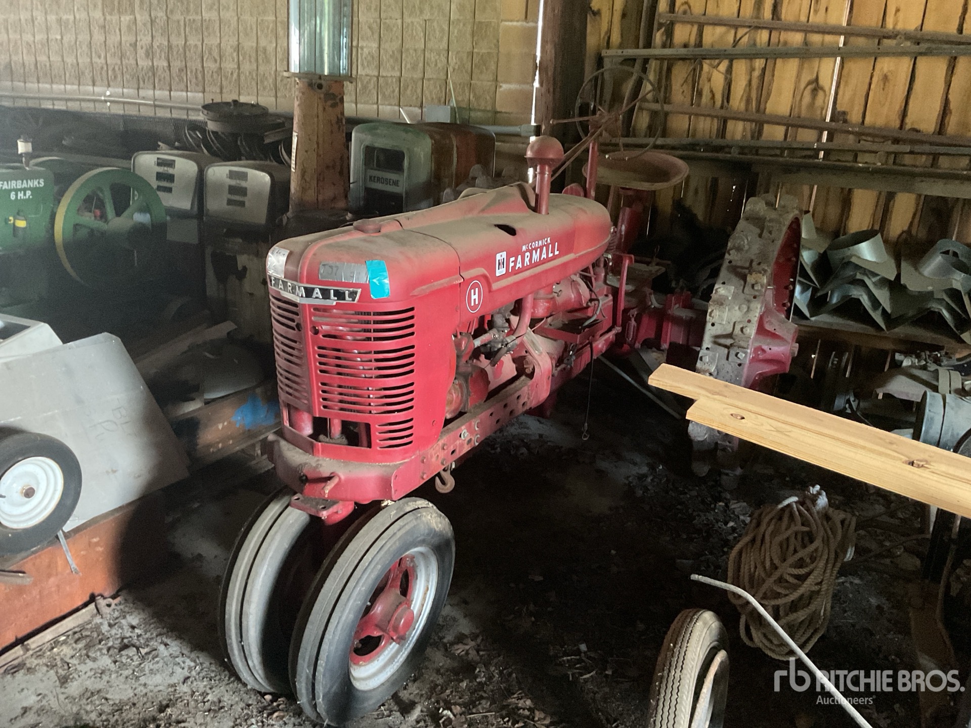 1940 McCormick Farmall H Antique Tractor