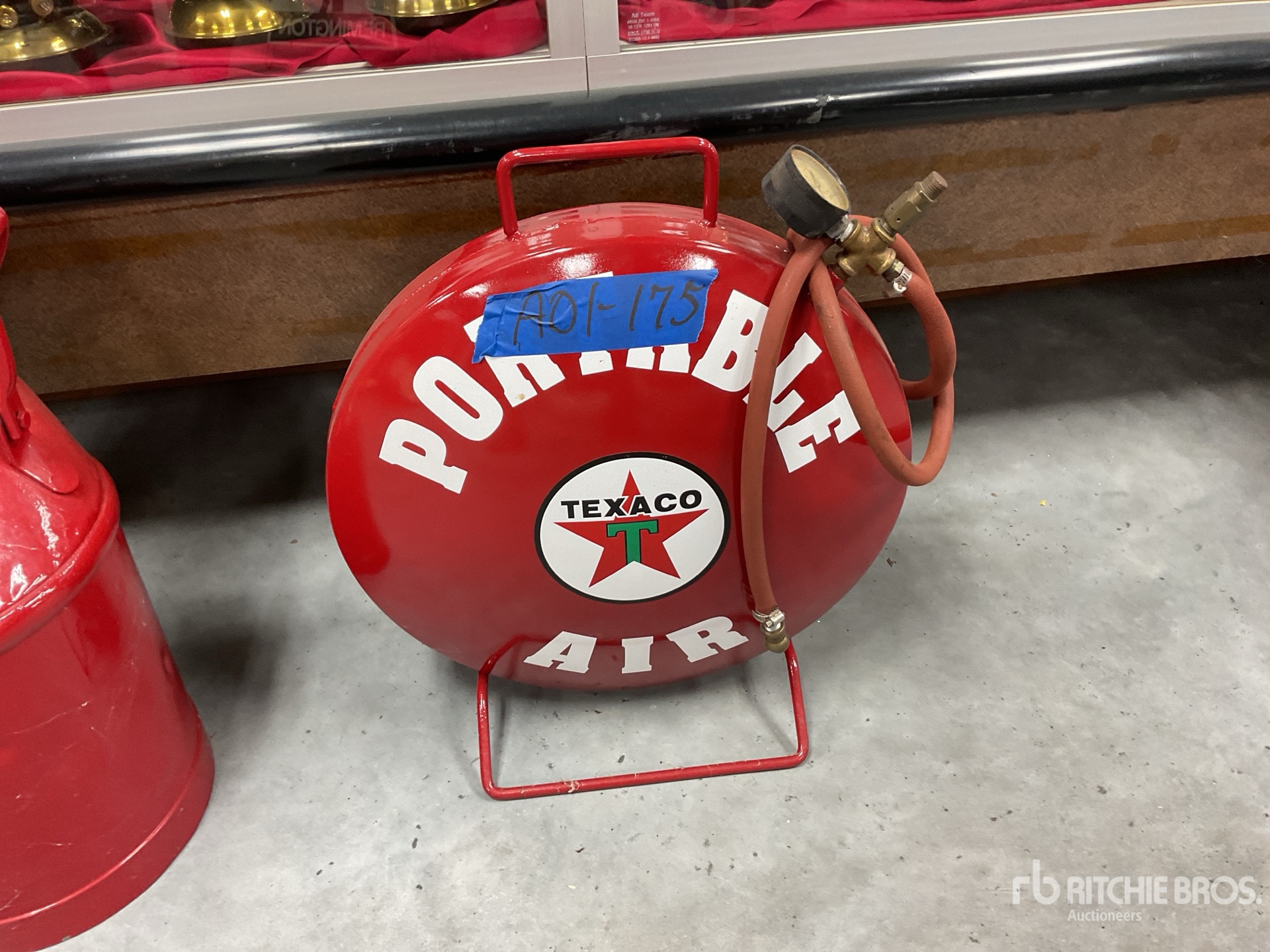 Texaco Portable Air w/ Hose Antiques