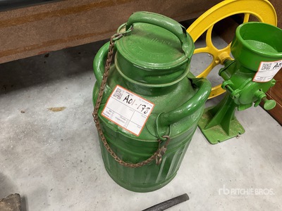 5 gal Liquid Ellisco Can