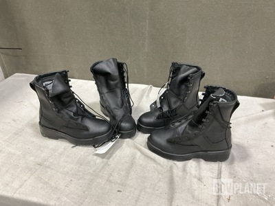 (23) Pairs of Men's Safety Boots
