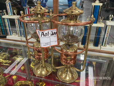 Quantity of (2) Brass & Copper lanterns Antiguedades