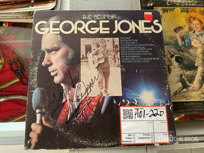 George Jones Autographed Album انتيكات /أثاث عتيق
